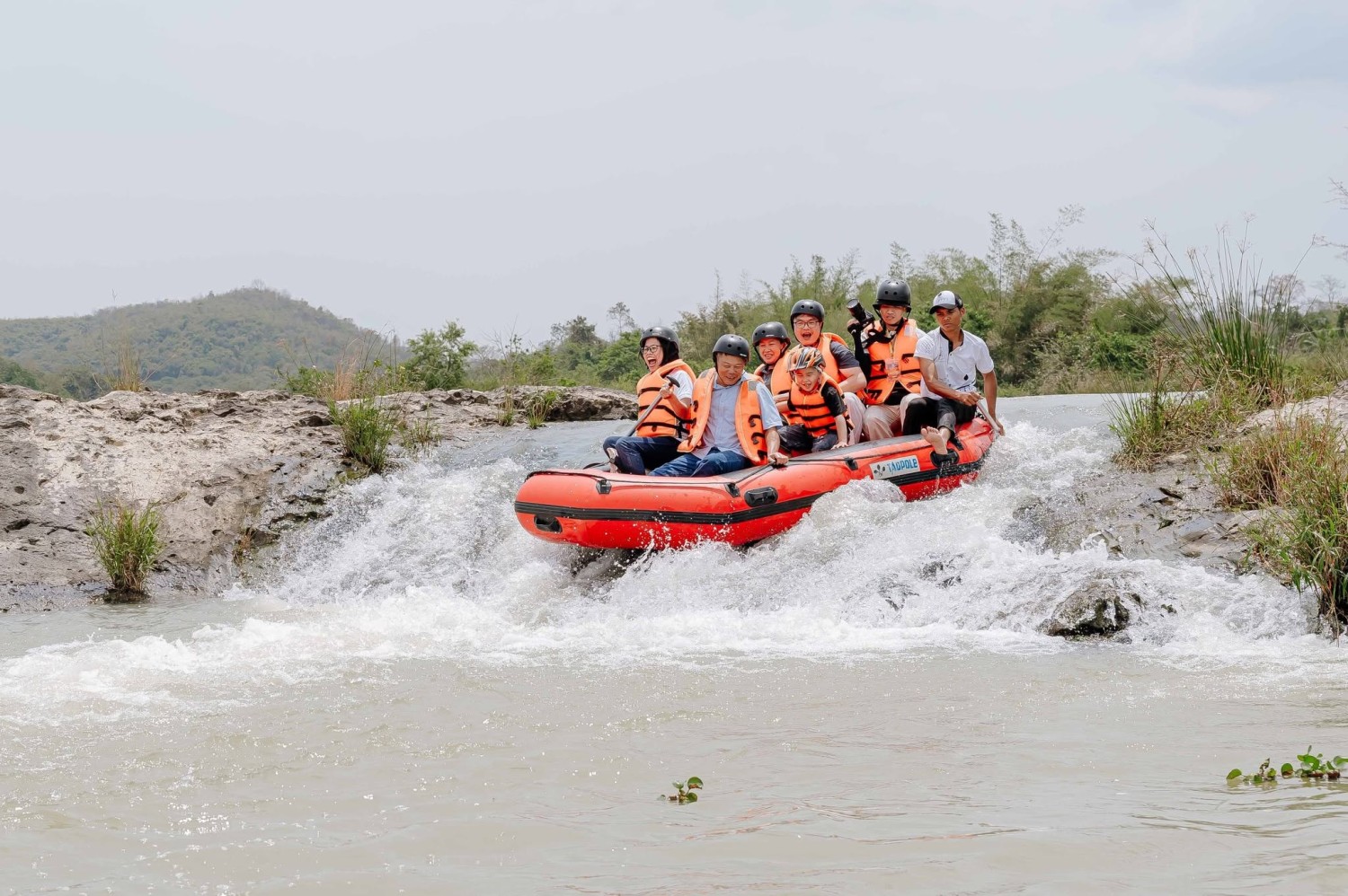TOUR CHÈO THUYỀN VƯỢT THÁC DRAY NUR – GIA LONG